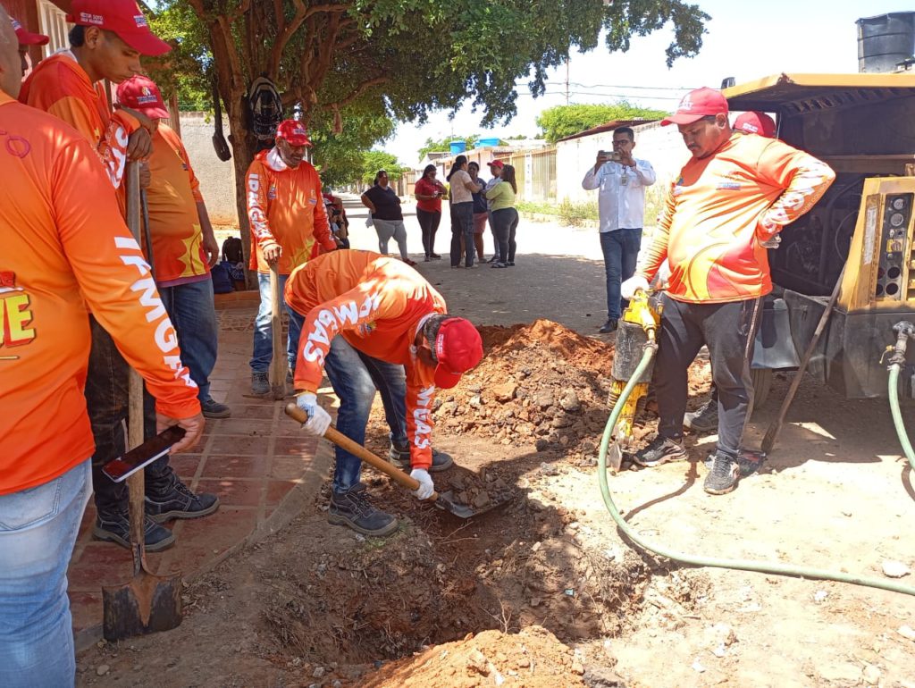 Tras 20 años sin gas inician trabajos de reacondicionamiento en la línea de la Urbanización “El Soler” 2 IMG 20251105 WA0247