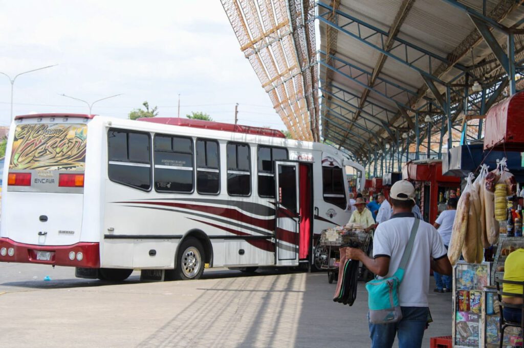 Consejo Municipal de Protección capacita a servidores públicos del Terminal de Pasajeros de Maracaibo 3 WhatsApp Image 2026 08 06 at 5.18.49 PM 2