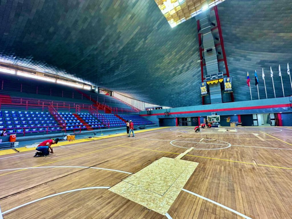 Gobernador Caldera entrega equipos para la climatización total en el gimnasio cubierto ‘Pedro Elías Belisario Aponte’ 3 WhatsApp Image 2026 09 03 at 2.46.49 PM 2