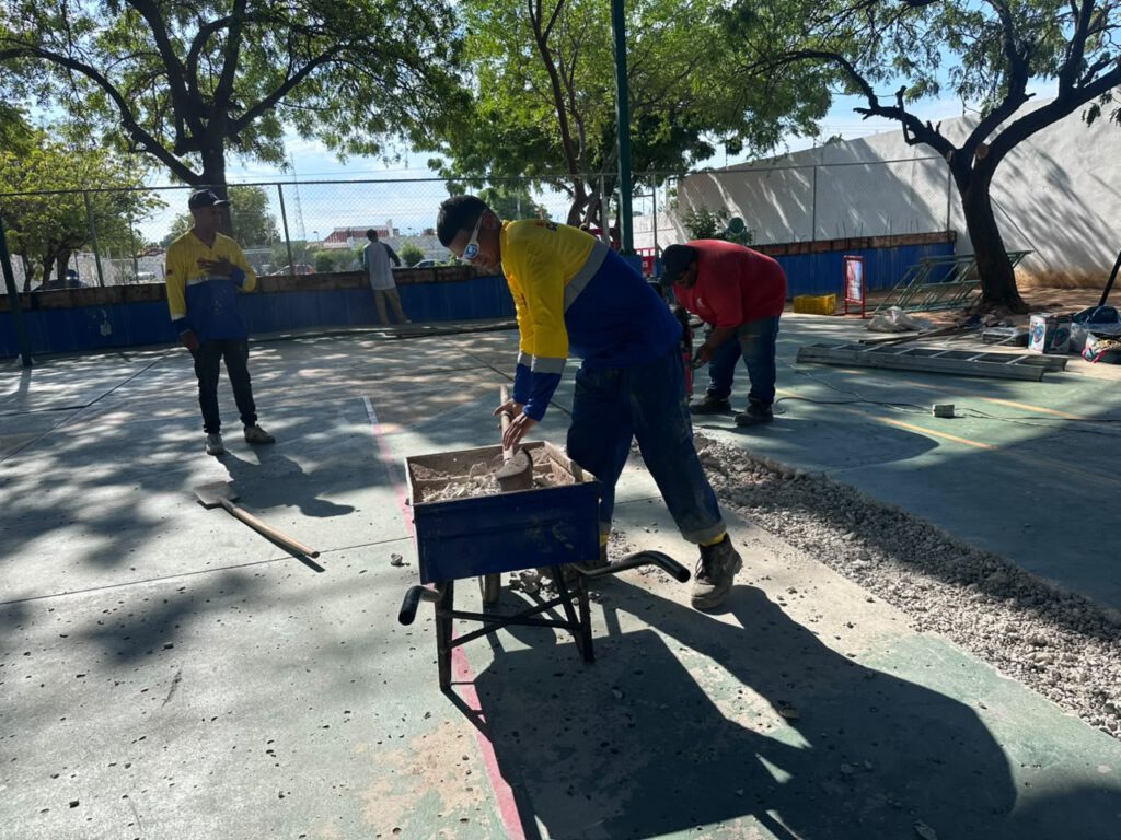 Alcaldía de Maracaibo inicia la recuperación de la plaza y del complejo deportivo Astolfo Romero 3 WhatsApp Image 2026 10 09 at 9.08.57 AM 1