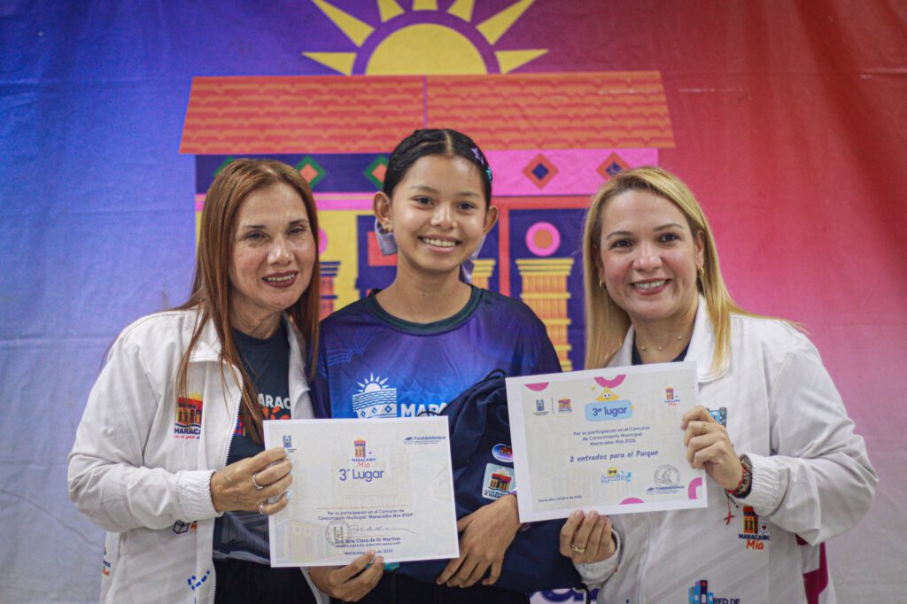 Fundabiblioteca premia a los ganadores del concurso literario escolar "Maracaibo Mía 2026" 2 WhatsApp Image 2026 10 15 at 11.25.29 AM
