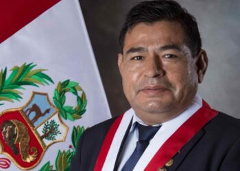 Anuncian muerte de congresista de Perú