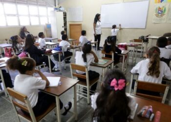 Carabobo en espera de reinicio de clases presenciales