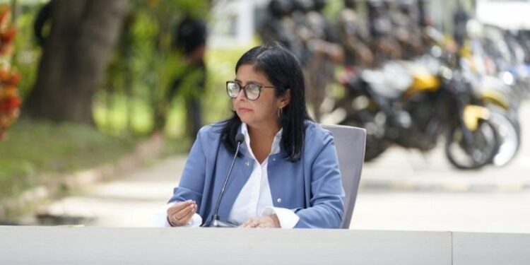 Llaman a registrarse en el sistema patria para subsidio del pasaje estudiantil 1 DELCY 10