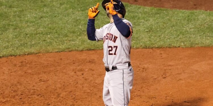 José Altuve despierta a los Astros que empatan la serie a 2-2 1 FCHK b3XsAcPEBm