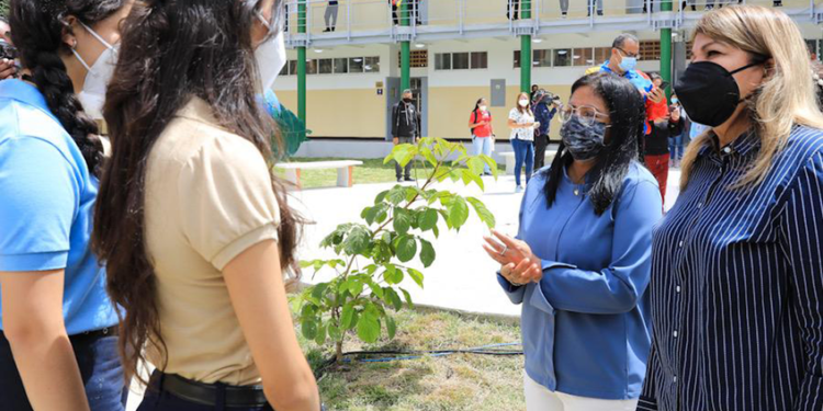 aec9e8e6728949829c14725c7f770623