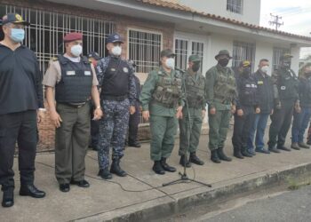 En perfecta unión cívico-militar-policial se realiza este operativo, siguiendo instrucciones del comandante en jefe de la FANB, Nicolás Maduro