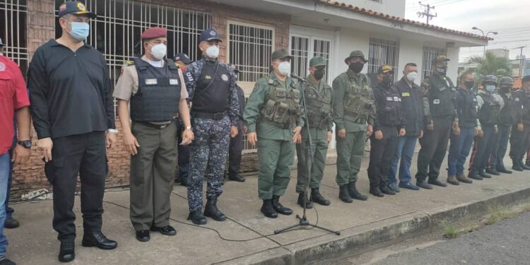 Zodi Monagas despliega 228 efectivos para reforzar la seguridad y fortalecer los cuadrantes de paz 1 En perfecta unión cívico-militar-policial se realiza este operativo, siguiendo instrucciones del comandante en jefe de la FANB, Nicolás Maduro