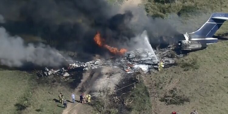 Un avión se estrella en EEUU y sobreviven las 21 personas a bordo 1 un avion se estrella en eeuu y sobreviven las 21 personas a bordo 86700