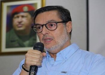 Venezuela denuncia a Iván Duque por desvío de fondos