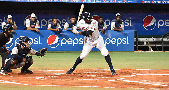 Caribes barren a Tiburones 6-5 y se acercan a la clasificación 1 13340