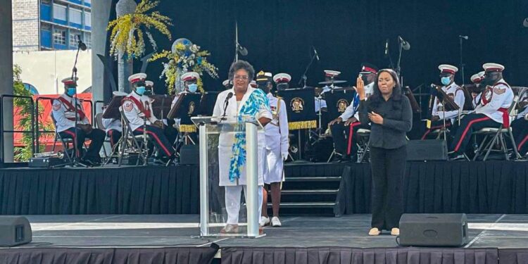 Plasencia participa en ceremonias del nacimiento de la República de Barbados 1 Plasencia participa en ceremonias del nacimiento de la República de Barbados