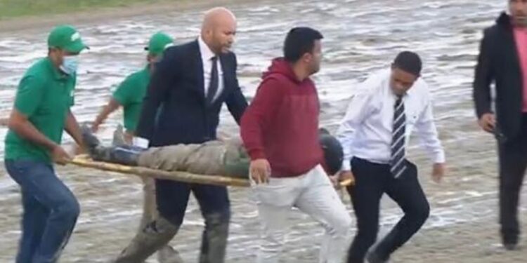 Potro Álvarez auxilió a un jinete de una caída Espantosa 1 3