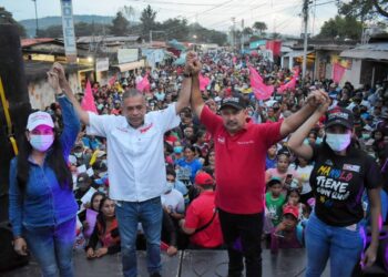 Ángel Marcano gestionará reactivación de puerto libre en Bolívar