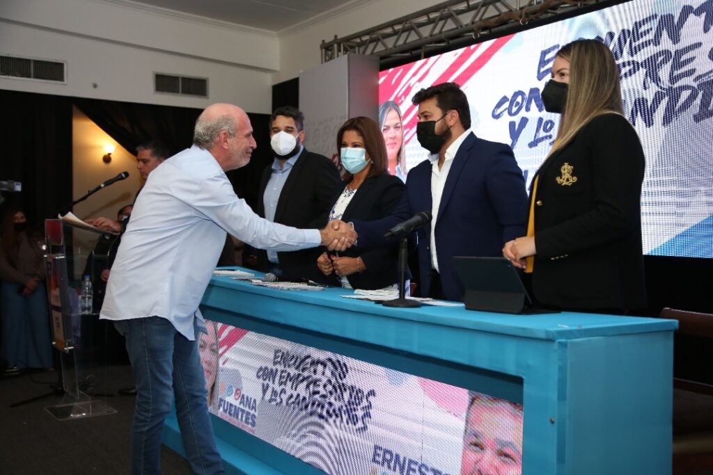 Ernesto Luna y Ana Fuentes promueven la confianza con empresarios en pro del desarrollo económico en Monagas 5 EMPRESARIOS 4