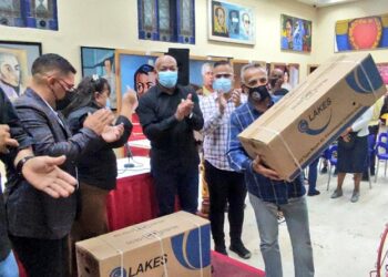 GDC realiza donación de materiales de construcción