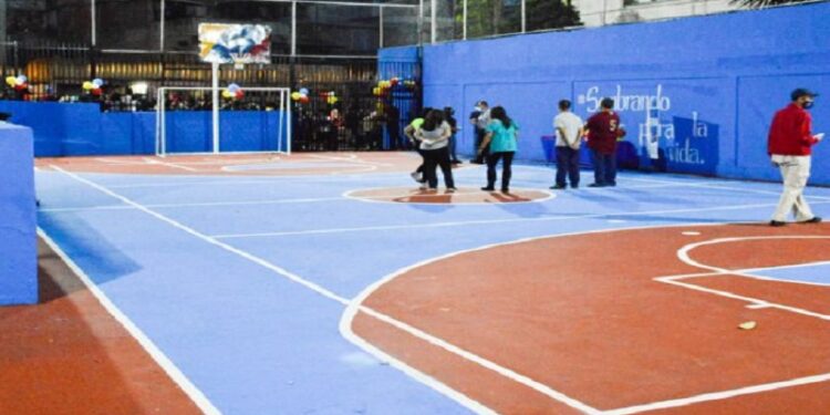 Inauguran cancha deportiva en la parroquia La Pastora 1 Inauguran cancha deportiva en la parroquia La Pastora