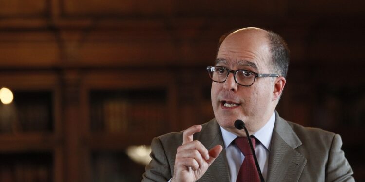 Borges: debemos "recomponer la unidad para dar prioridad a Venezuela" 1 Dirigente político, Julio Borges