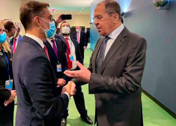 Plasencia organiza mesa de trabajo en Rusia