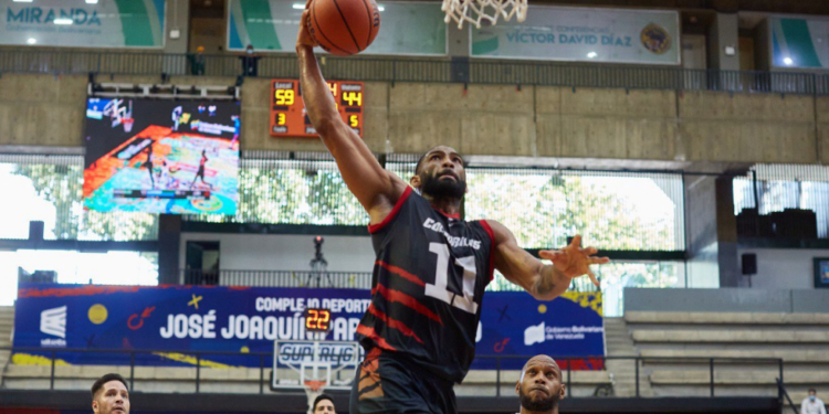 Cocodrilos doblegó a Llaneros 82-66 y se acerca al líder 1 Luis Bethelmy