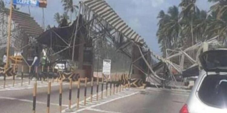 Falcón: se desplomó peaje en la entrada de Tucacas 1 Peaje de Tucacas