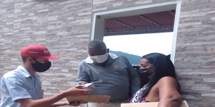 3 mil familias beneficiadas con bombillos LED en Caracas 1 3 mil familias beneficiadas con bombillos LED en Caracas