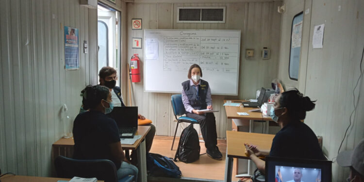 Arribaron 70 observadores internacionales de la UE