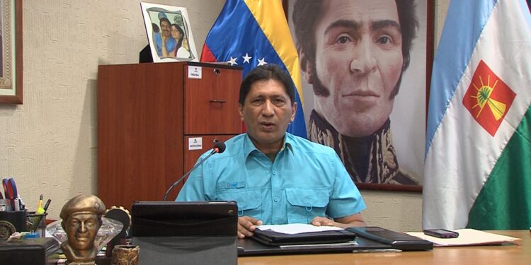 Argenis Chávez: que sea el PSUV que decida quien será el candidato a la gobernación de Barinas 1 Argenis Chávez. declinó a su candidatura a la reelección.