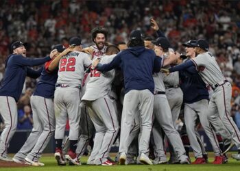 df61de76bf634cd49b8692e2602ee72f