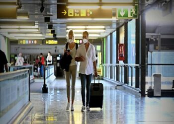 Restringes viajes a turistas africanos