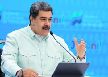 Maduro denuncia negación de ayuda de Acnur y la OIM
