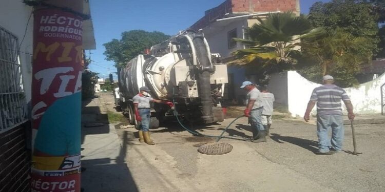 Realizan labores correctivas en las redes de aguas servidas de Miranda 1 Hidrocapital realiza limpieza en red de aguas