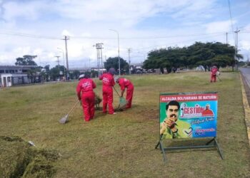 A diario la Alcaldía de Maturín ejecuta labores de limpieza y embellecimiento en la ciudad.