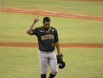 ¡Zapatero! 7-0 da Leones a Tiburones 2 16396291271598840056