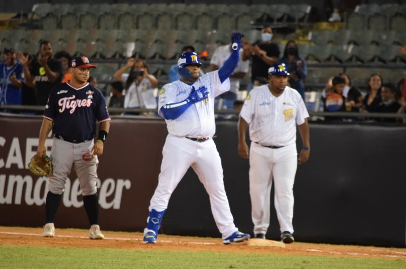 8-6 Navegantes a Aragua en el bate de Leonardo Reginatto mantiene la Nave invicta 5 1766