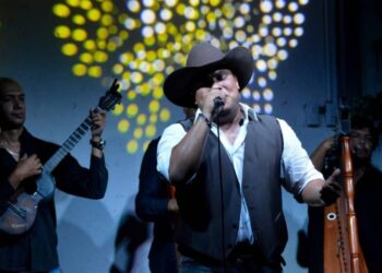 El cantante valenciano de música llanera promociona actualmente la producción con la que dedica un sentido homenaje al desaparecido Carlos Guevara.