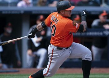 Caribes dejo en el terreno a Tiburones en diez innings