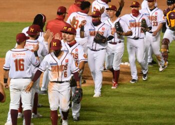 Entre las diversas medidas de prevencion solo se podia entrar a los estadios con certificado de vacunacion