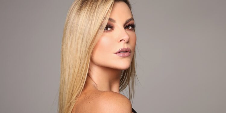 Marjorie de Sousa podría lanzarse al agua 1 EqnQgSqUcAA93HI