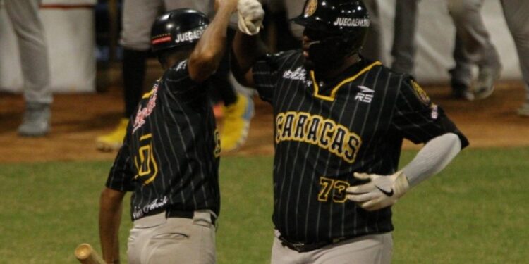 ¡Zapatero! 7-0 da Leones a Tiburones 1 FD9mNJYXoAEXwB1 1