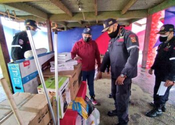 Estación de Bomberos recibe dotación de vehículo e insumos