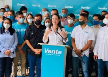 El partido ya no confía en su política