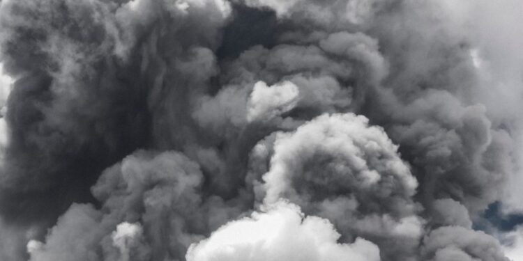 Registraron fuerte incendió por goma espuma en Guacara 1 A pesar de las fuertes llamas no se registraron heridos ni fallecidos en el lugar