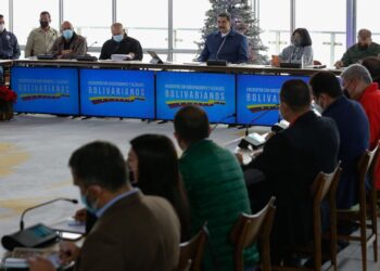 Presidente Maduro continúa reunión con Alcaldes y Gobernadores del país