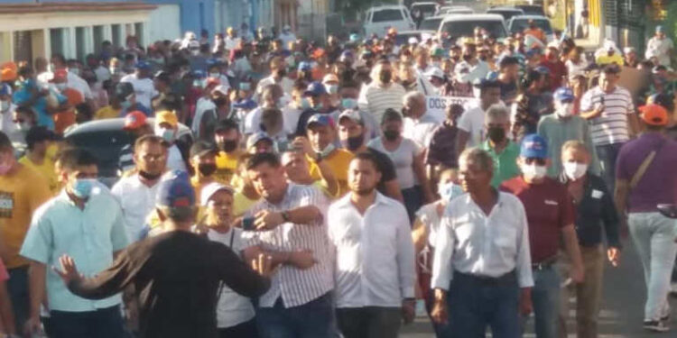 MUD inició campaña en Barinas con un casa a casa y caminata 1 MUD inició campaña en Barinas con un casa a casa y caminata