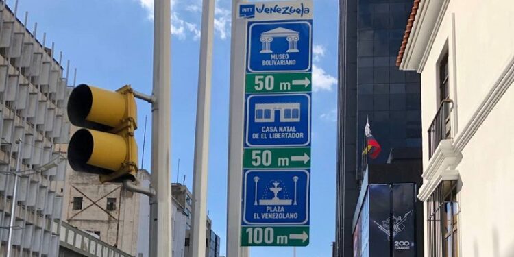 Ministro de turismo instaló 12 puntos de señalización turística en Caracas 1 Ministro de turismo instaló 12 puntos de señalización turística en Caracas