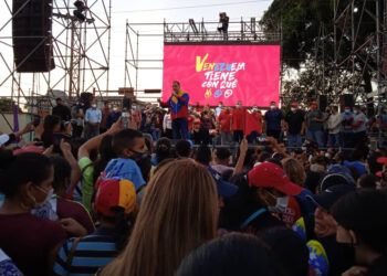 Arreaza formaliza su candidatura en Barinas