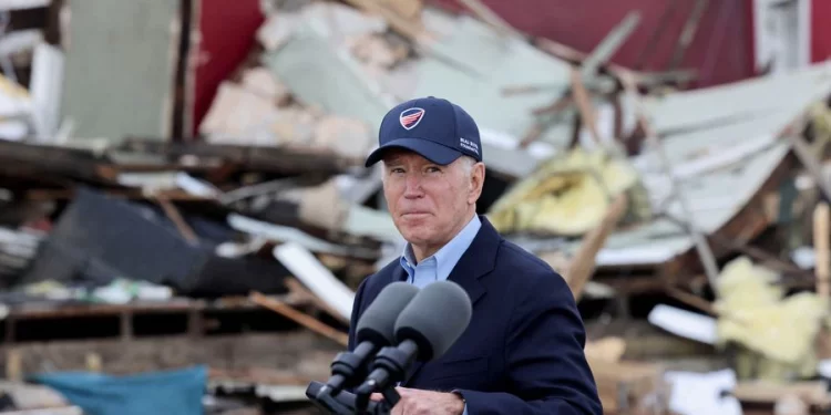 Biden prometió reconstruir Kentucky tras fuerte tornado 1 El presidente Joe Biden, prometió reconstruir Kentucky