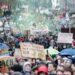 Bruselas: 8.000 personas manifestaron ante medidas por COVID-19 10 Las fuerzas policiales intercedieron para evitar heridos y destrozos materiales