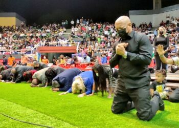 Caracas retumba de paz y alegría en concierto cristiano